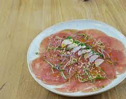 Tonijn carpaccio 1x 80 gr (dv) per stuk